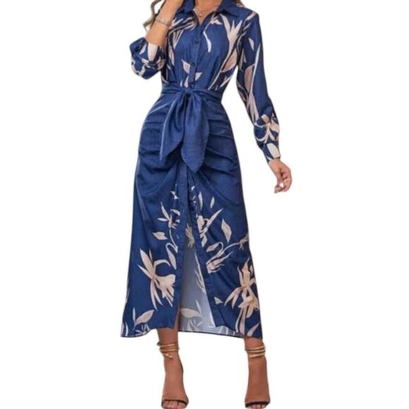 Chic Me Dresses & Skirts - CHIC ME NAVY & CREAM DRESS SZ.S EUC. GORGEOUS DRESS IN EXCELLENT USED CONDITION